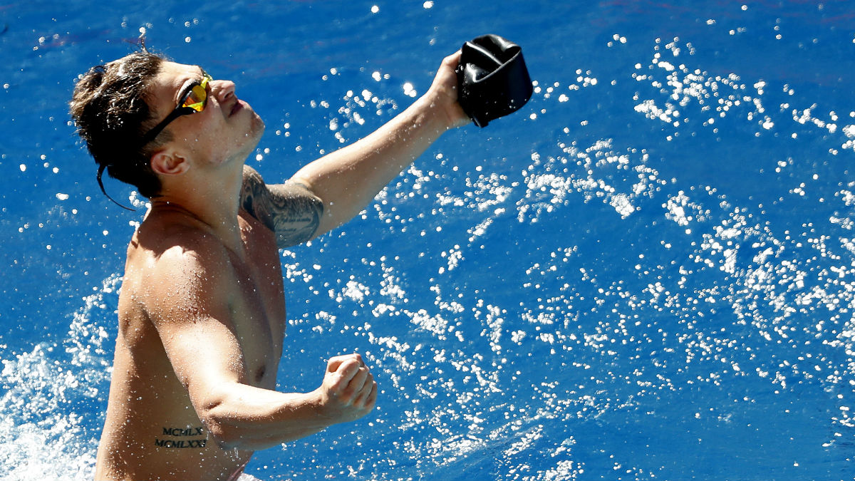 Briga de foice por vaga no 4x100m livre