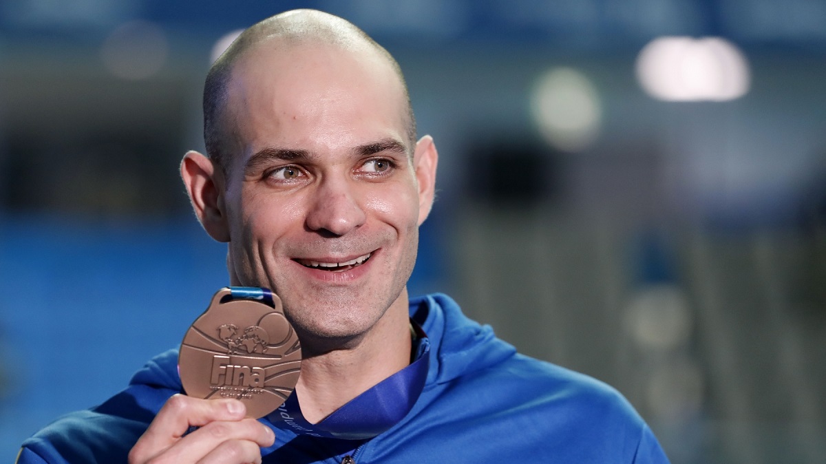 Nicholas Santos é bronze nos 50m borboleta