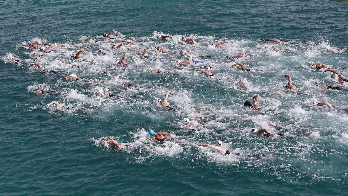 Como nadar uma distância maior na Maratona Aquática?