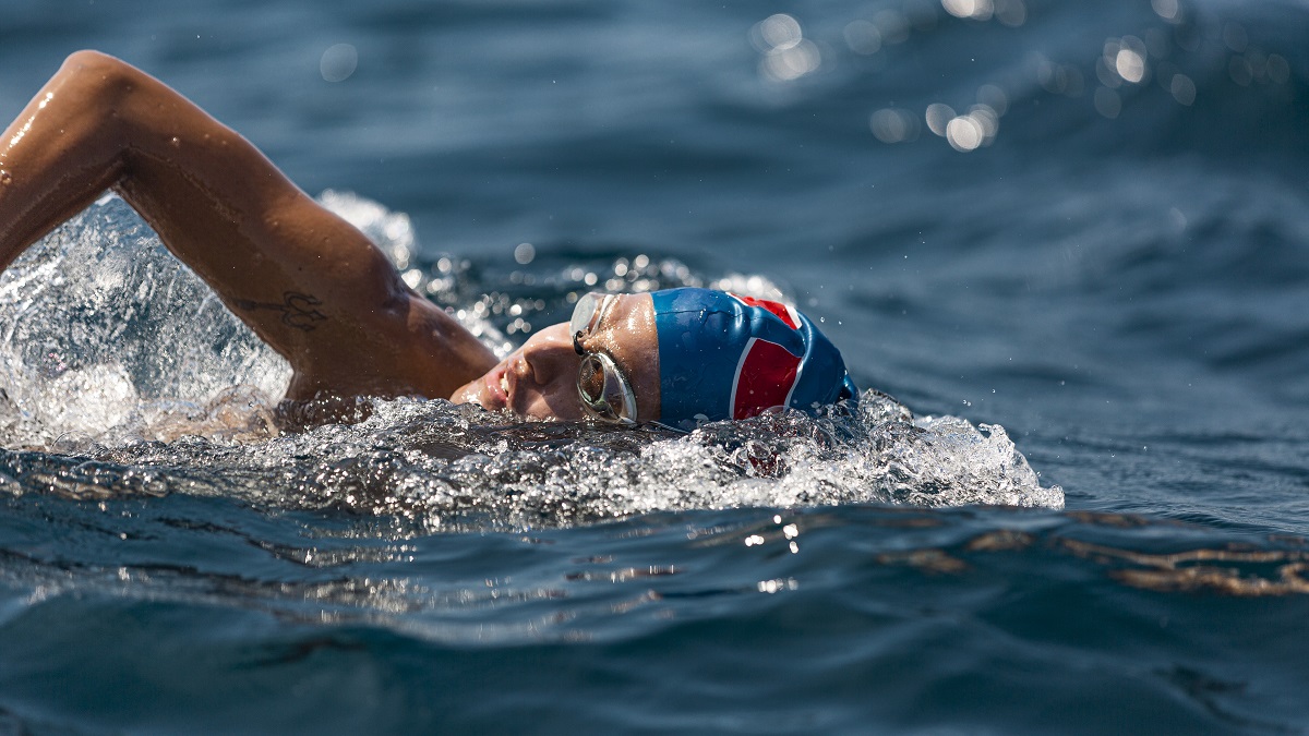 Vitor Gadelha completa 48 km no BISA Swim