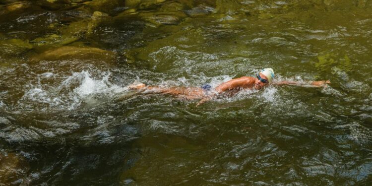 Artur Pedroza completa o Desafio dos Reis com a volta na Ilha Grande
