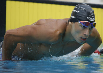 Andre Calvelo lidera a corrida pelo 4x100m livre