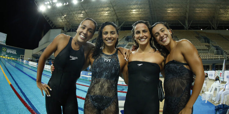 Primeiros índices femininos e revezamento 4x100m livre definido