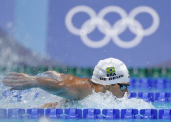 Leonardo de Deus esta na semifinal dos 200m borboleta