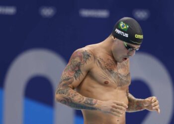 O que acontece nas finais do sétimo dia da natação