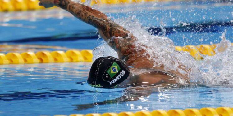 O que acontece nas finais do sétimo dia da natação