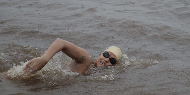 Vitor Gadelha se prepara para a Travessia do Rio Negro ida e volta