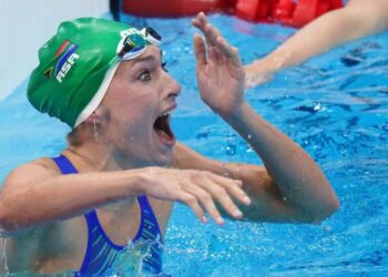 Apresentando a nova recordista mundial dos 200m peito