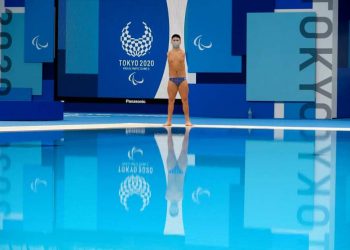 A jornada de um nadador refugiado afegão às Paralimpíadas