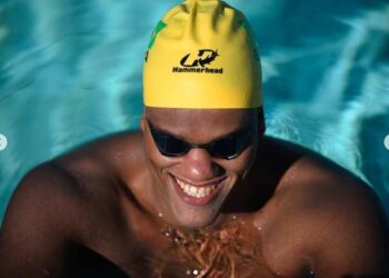 Nadadores bem equipados para os Jogos Paralímpicos