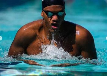 Nadadores bem equipados para os Jogos Paralímpicos