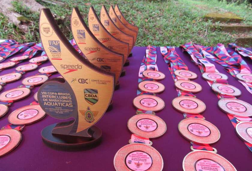 Viviane Jungblut e Bruce Hanson Almeida se garantem no Festival da FINA