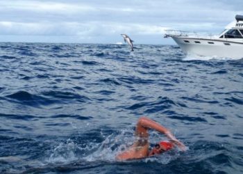 Nadador morre após travessia no Estreito de Cook