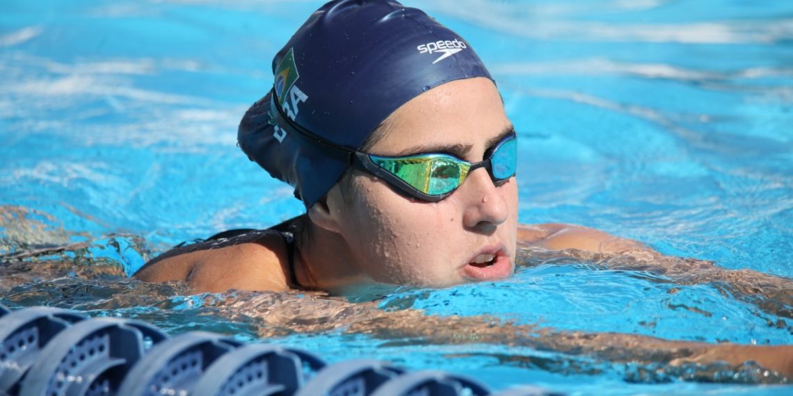 Viviane Jungblut segue em grande evolução nas águas abertas