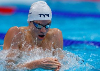 Quem é Leon Marchand, o homem que bateu o recorde de Caeleb Dressel