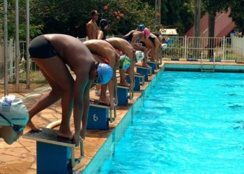 Projeto Nadando na Frente espera chegar à capital paulista neste ano