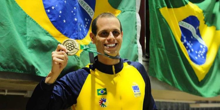 Guilherme Maia: o maior nadador surdolímpico da história do Brasil