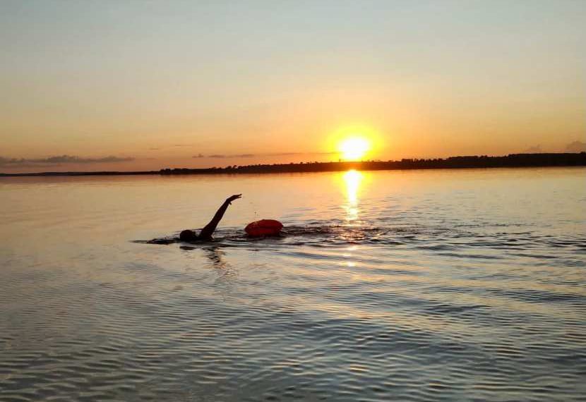 Vem ai o Tambaqui Challenge, uma ultramaratona aquática mineira