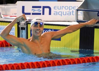 David Popovici vence semifinal dos 100m livre no Europeu 46s98