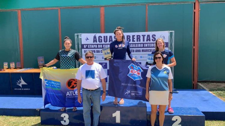 Carol Hertel e Henrique Figueirinha vencem a Super Copa de Águas Abertas 2022