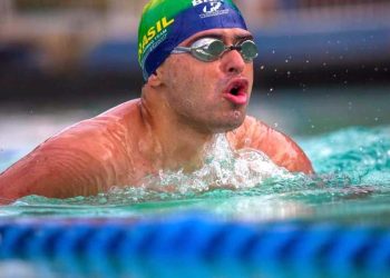 Caíque Aimoré busca pentacampeonato mundial para nadadores com síndrome de down