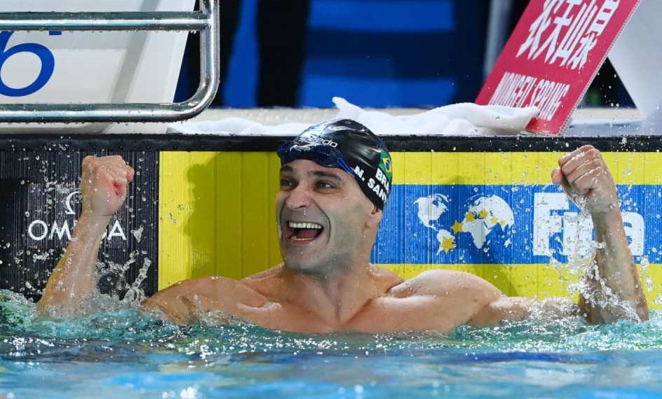 Nicholas Santos iguala número de medalhas de Cielo em Mundiais de curta