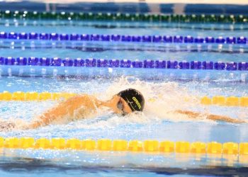 David Popovici faz melhor tempo do mundo e classifica para Paris-2024