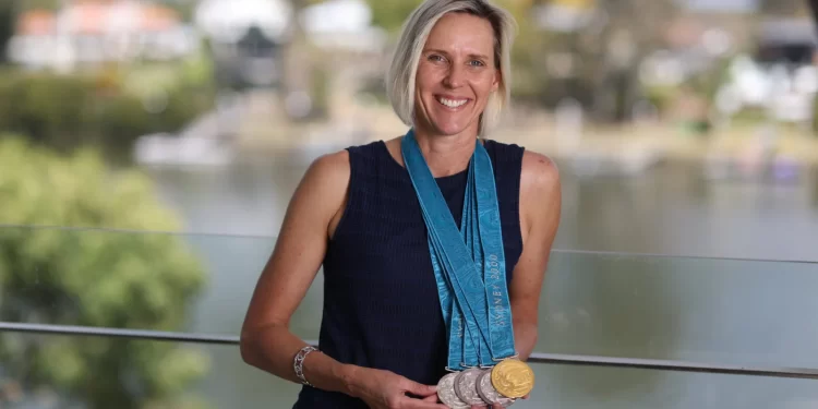 Madame Butterfly Susie O’Neil bate um recorde mundial na sua volta as piscinas depois de 23 anos