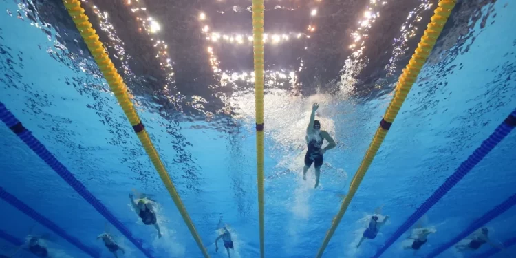 Ledecky cria o clube dos 6, Sara Sjoestroem entra no clube dos 5