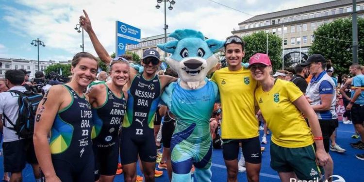 Com duas nadadoras na equipe, Brasil faz melhor resultado no Mundial de Triatlo