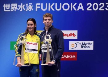 Kaylee McKeown e Leon Marchand premiados pela World Aquatics