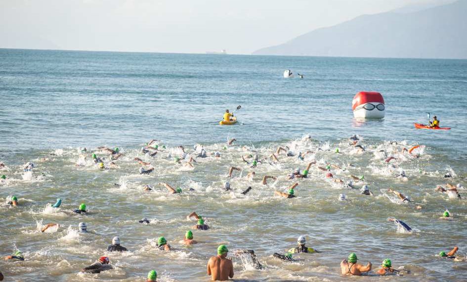 Renato Donha e Anna Thereza vencem o Swim Storm do XTERRA Caraguá