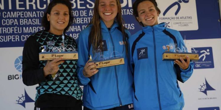 Cibelle Jungblut e Matheus Melecchi vencem os 10 km do Brasileiro de águas abertas em Brasília