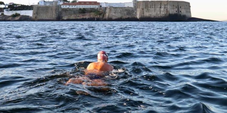 Ricardo Mendes conclui a Travessia de Boa Viagem à Itaipu em estilo peito