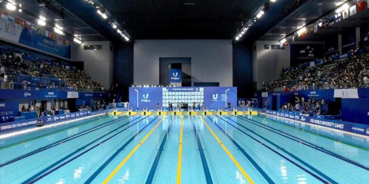 Gabriel Fantoni passa a final dos 50 costas com o quarto tempo na Universíades