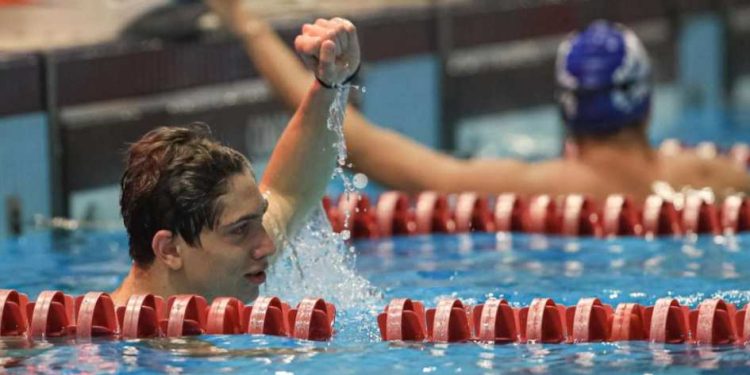 Pedro Sansone passa a final dos 100m livre com 3º tempo no Mundial Júnior