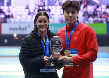 Kaylee McKeown da Austrália e Haiyang Qin da China coroados rainha e rei da Copa do Mundo de 2023