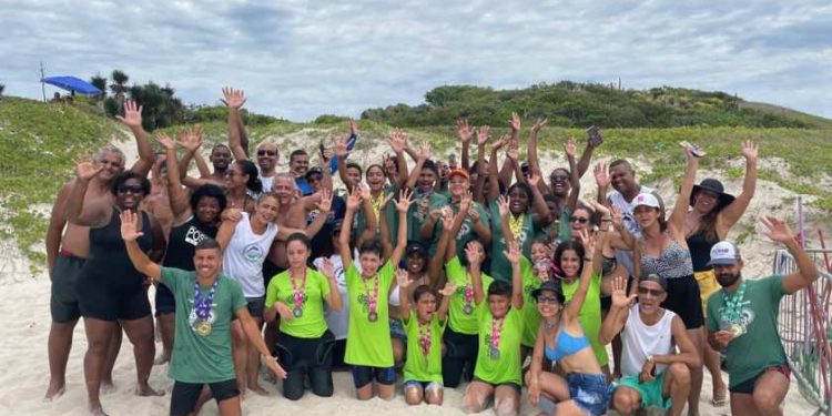 Instituto da Baixada Fluminense prepara crianças e adolescentes para o Rei e Rainha do Mar