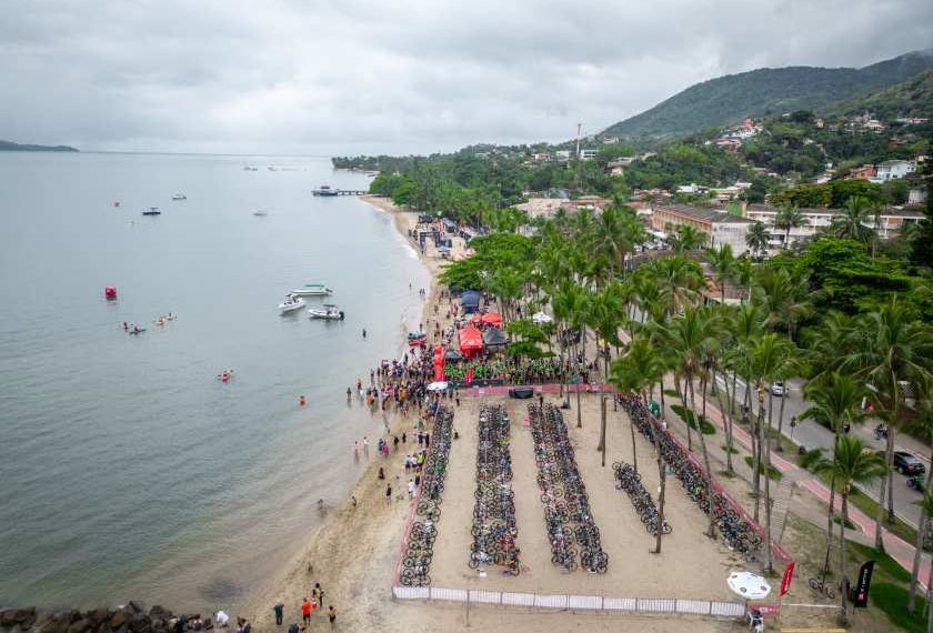 Ana Sudo e Vinícius Rocha vencem prova longa do XTERRA Ilhabela
