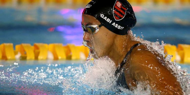 Gabi Assis conquista índice para Doha no 3º dia do Finkel