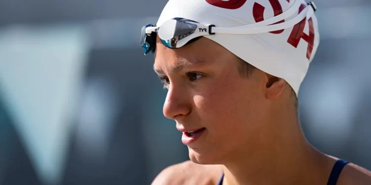 A realidade americana: Katie Grimes competiu mais de 100 provas na temporada