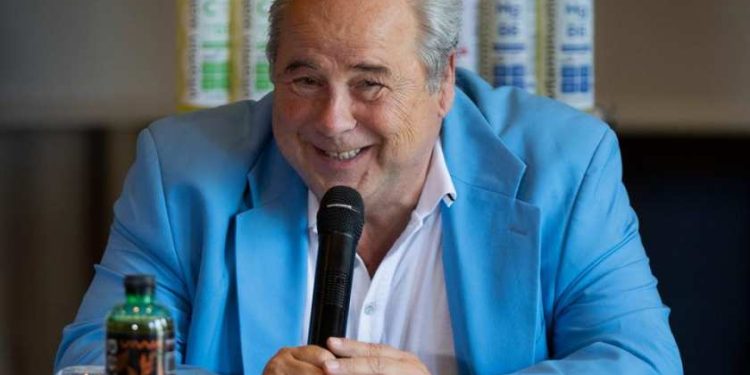 “Primeiro eu quero ele na água, depois a gente conversa” Head Coach sobre Kristof Milak