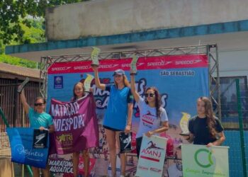 Vitoria Farabulini e Eduardo Fink vencem no Circuito Maratonas Aquáticas