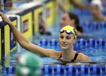Summer Mcintosh bate Katie Ledecky e quebra a maior invencibilidade da história da natação