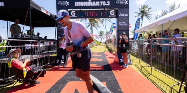 Matheus Martin é o campeão do Ironman 70.3 Porto Rico