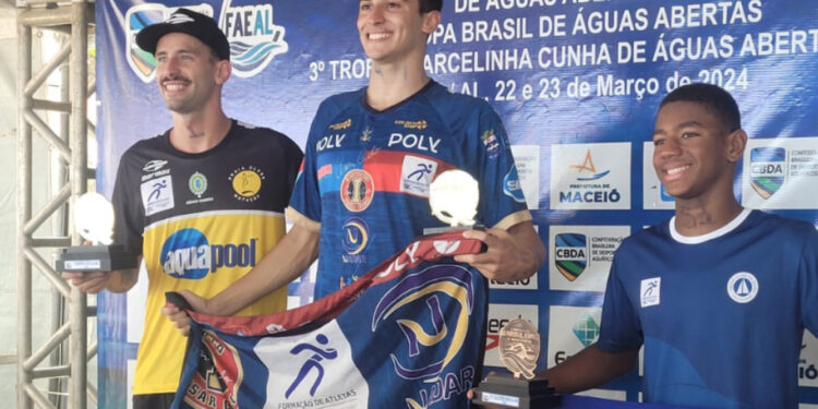 Empate no topo do pódio é destaque da etapa inicial do Brasileiro de Águas Abertas