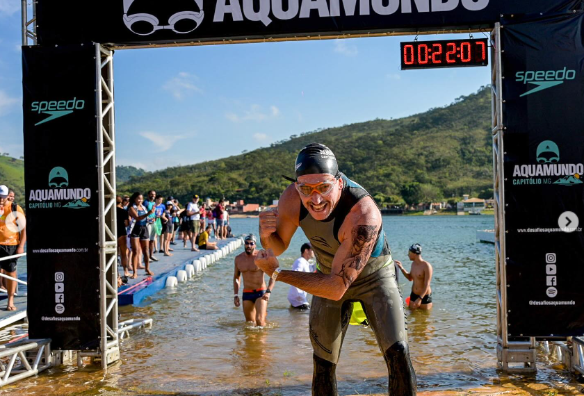 Vinicius Rocha e Paula Karoline Oliveira vencem o Desafio Aquamundo em Capitólio