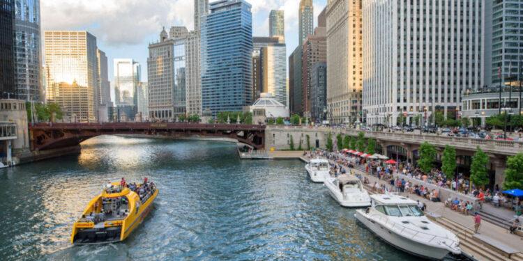 Que notícia maravilhosa, depois de 100 anos poderemos voltar a nadar no Chicago River