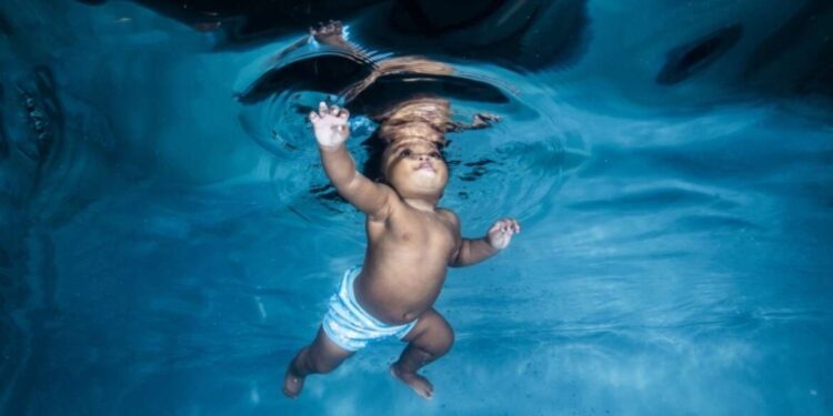 Florida aprova lei que dá aulas gratuitas de natação no combate ao afogamento infantil