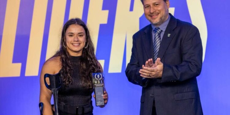 Os melhores da natação universitária de 2023 premiados pela CBDU